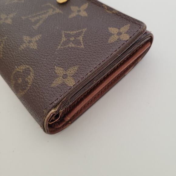 Louis Vuitton Portefeuille Tresor Bifold Wallet Medium Monogram Brown Made USA - Picture 15 of 16